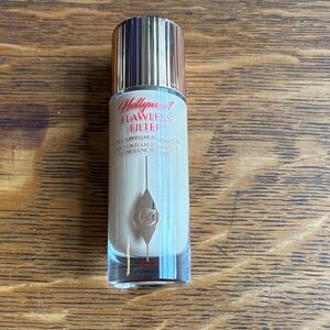 Charlotte Tilbury Hollywood Flawless Filter - Shade4